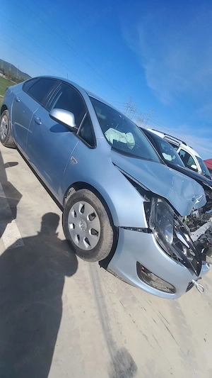 Dezmembram Opel Astra J limuzina 1.4 Turbo B14NET - imagine 5