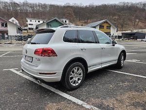 Volkswagen Touareg R-Line 3.0TDI 245cp, 4x4, 2012 - imagine 5