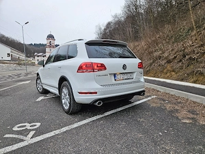 Volkswagen Touareg R-Line 3.0TDI 245cp, 4x4, 2012 - imagine 4