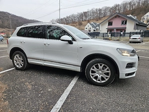 Volkswagen Touareg R-Line 3.0TDI 245cp, 4x4, 2012 - imagine 2