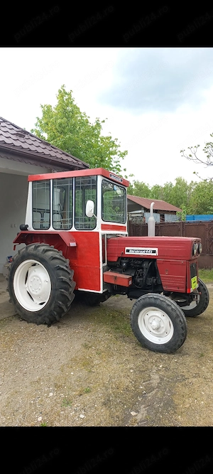 Tractor U445 cu plug de Craiova si remorca monoax de Medgidia - imagine 2
