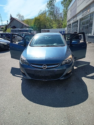 Opel Astra J 1.4 Benzină 2015 - imagine 10