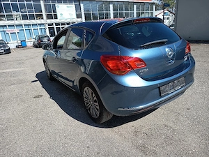 Opel Astra J 1.4 Benzină 2015 - imagine 4