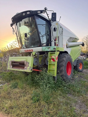 Vând combina agricolă Claas TUCANO 