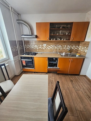 Apartament 3 camere central la 1 km de parcu central