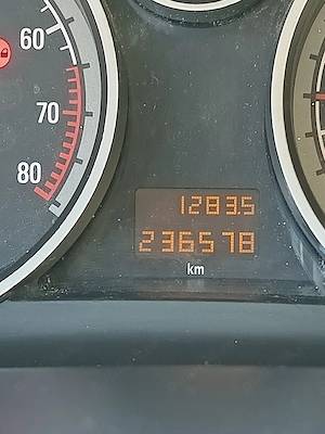 Opel Astra H Caravan 1.6 Twinport   Dotări Premium, Navigație, Pilot Automat   Stare Îngrijită - imagine 2