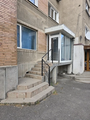 Vand spatiu comercial central Deva