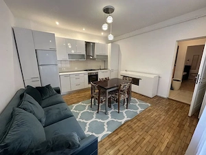 De închiriat apartament cu 2 camere, str. Traian