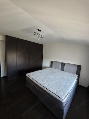 Apartament bariera valcii, strada principala 58,55. etaj 4 4 cu pod. Complet mobilat si utilat 