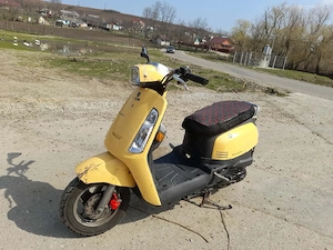 Scuter pe benzina fară pemis  - imagine 3