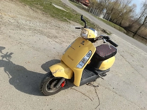 Scuter pe benzina fară pemis  - imagine 4