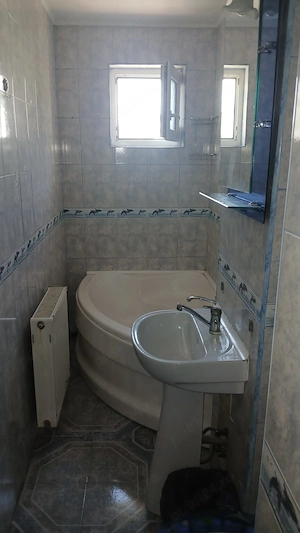 Inchiriez apartament - imagine 2