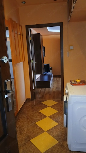 Inchiriez apartament