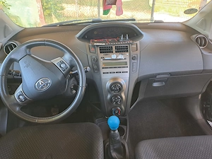Vând toyota yaris 2009 - imagine 5
