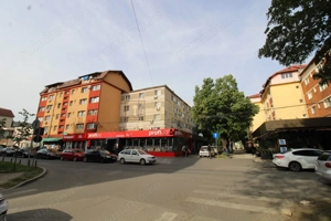 Complex Studentesc str.Daliei, et 3, bloc anvelopat; necesita renovare completa. - imagine 2