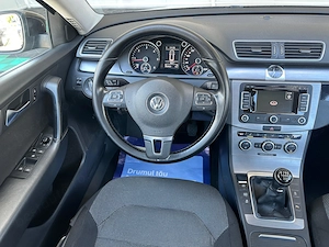 Volkswagen Passat SW 2.0 Diesel 140 CP An 2014 - imagine 13
