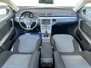 Volkswagen Passat SW 2.0 Diesel 140 CP An 2014 - imagine 5