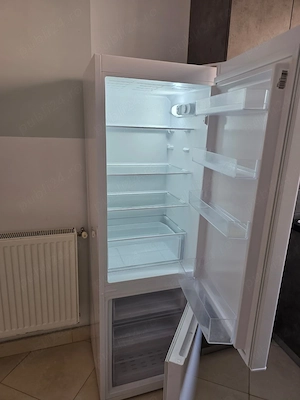 Închiriem apartament 2 camere decomandat   Schei  - imagine 4