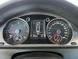 Volkswagen Passat SW 2.0 Diesel 140 CP An 2014 - imagine 7