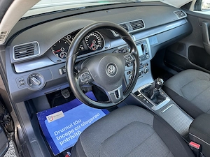Volkswagen Passat SW 2.0 Diesel 140 CP An 2014 - imagine 15