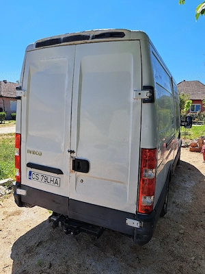 Iveco Daily 2.3 diesel 120 cai - imagine 4