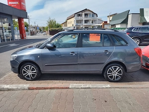 Skoda Fabia benzina 12 EURO 5 preț 3150 euro  - imagine 4