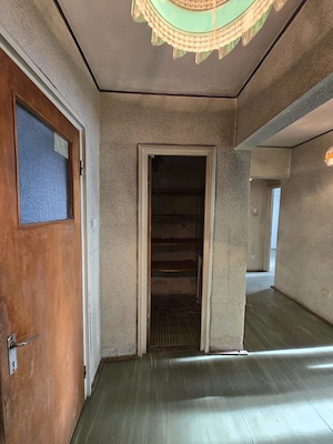 Vand apartament 3 camere decomandat langa Metrou Brancusi