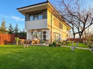 Duplex la cheie de vanzare zona cartierului Buna Ziua teren 258 mp