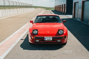 Porsche 944