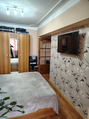 Vand apartament 3 camere centru  - imagine 10