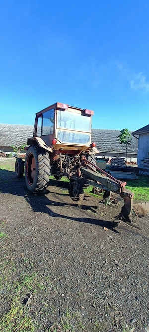 Vând tractor U650 - imagine 3