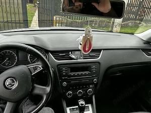 Skoda Octavia 1,6TDI DSG 2015 - imagine 5
