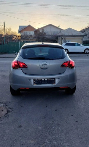Opel astra J - imagine 2