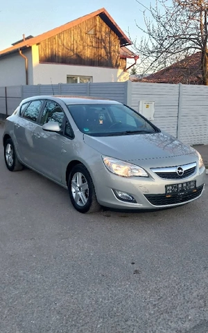 Opel astra J - imagine 4