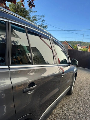 Volkswagen Tiguan 2.0  TDI 4X4, cutie automata DSG - imagine 6