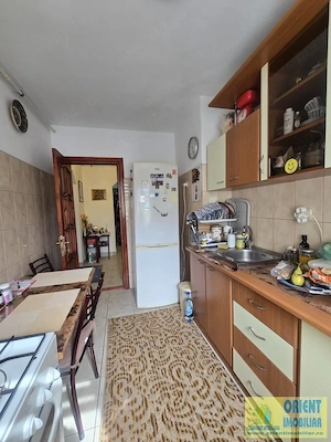 Tomis Nord, Rovere, de vanzare 3 camere, decomandat, gaze - imagine 13