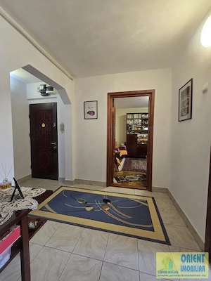 Tomis Nord, Rovere, de vanzare 3 camere, decomandat, gaze - imagine 11
