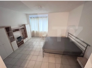 Garosniera spațioasă , 50mp, zona Centrala
