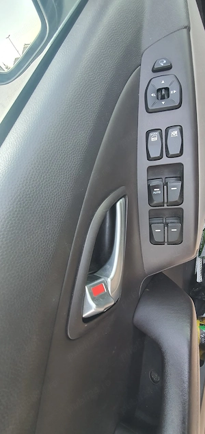 vand Hyundai IX35 - imagine 4