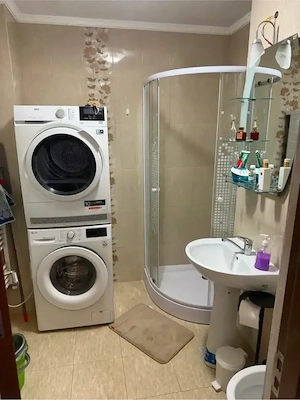 Apartament de inchiriat in regim hotelier situat in centrul orasului . - imagine 2
