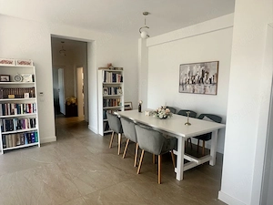 Apartament de vânzare 3 camere  - imagine 2
