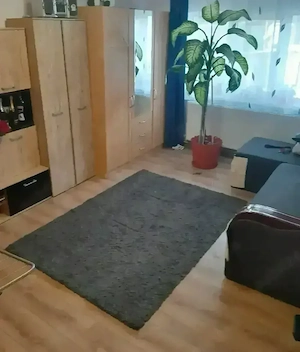 Vând apartament 3 camere   Apahida Centru