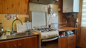 Apartament 3 camere, 2 balcoane decomandat, etajul 1 - imagine 3