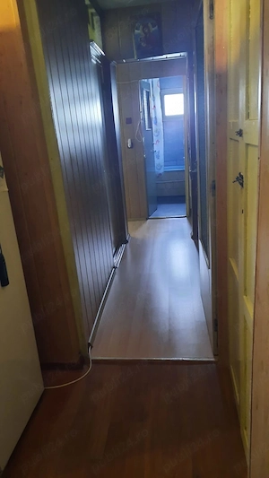 Apartament 3 camere, 2 balcoane decomandat, etajul 1 - imagine 5