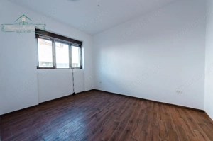 Apartament cu 3 camere ,zona Boul Roșu,Arad - imagine 3