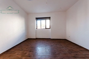 Apartament cu 3 camere ,zona Boul Roșu,Arad - imagine 2