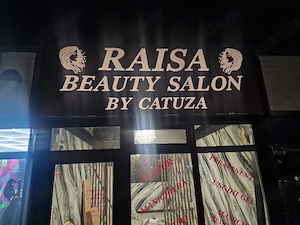 Inchiriez post coafor,unghii tehnice si mani pedi - imagine 2