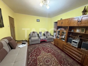 Apartament 3 camere etaj 3 boxa la subsol aer conditionat 62 mpu  - imagine 2