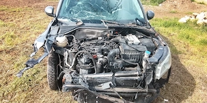 vand tiguan accidentat intreg sau piese - imagine 4