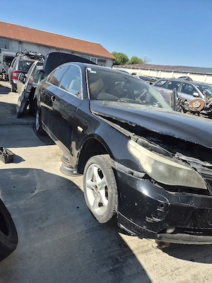 dezmembrez BMW E 60 520 M47 - imagine 2